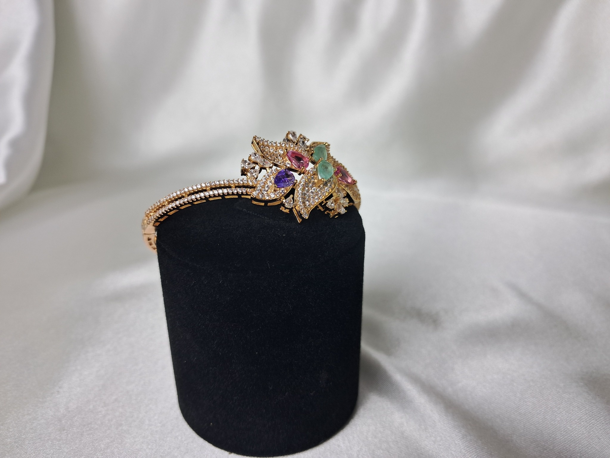 American Diamond Openable kada with Carat Plating